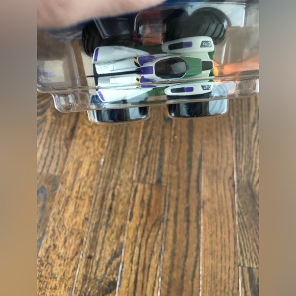 Hot Wheels Monster Trucks x Disney Pixar Buzz Lightyear - 1:64 Scale - NEW!! - Picture 5 of 5